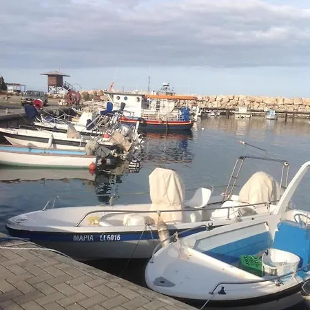 First Floor, 2 Bedroom F101, 2 Bathrooms, Pool View & Free Wifi * Paphos